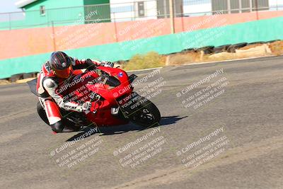 media/Oct-15-2022-TrackXperience (Sat) [[8f70b8b0be]]/Group 2/session 2 turn 3 and 4/